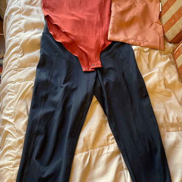 Girlfriend Collective M Bodysuit in Red Ochre - Picture 3 of 3